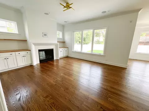 Living - 481 Mitchell Ave, Elmhurst, IL 60126 photo 4 of 4
