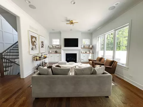 Living - 481 Mitchell Ave, Elmhurst, IL 60126 photo 2 of 4