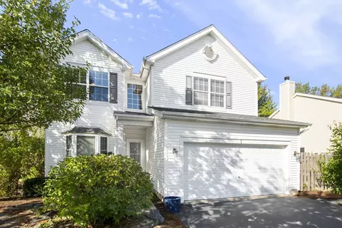 1 Appletree Ct, Lake In The Hills, IL 60156