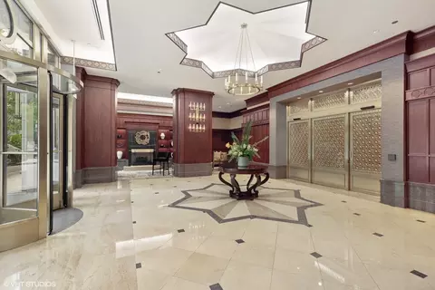 21 E Huron St #1201, Chicago, IL 60611 photo 2