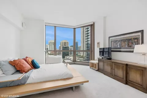 21 E Huron St #1201, Chicago, IL 60611 photo 9