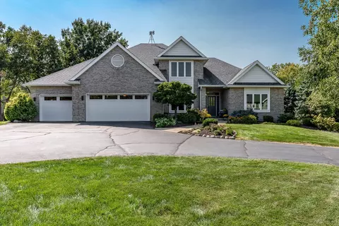 45 Glen Abbey Dr, Rockford, IL 61107