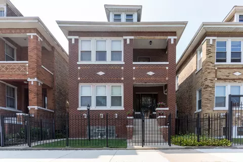 6738 S Campbell Ave, Chicago, IL 60629
