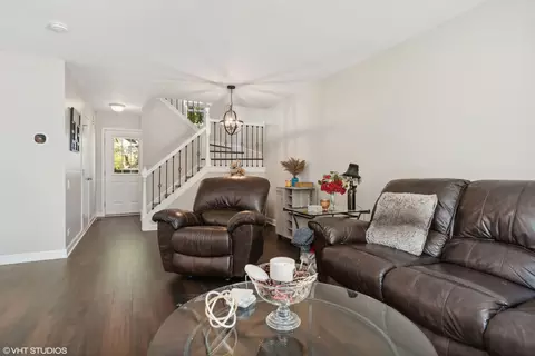 209 Shadybrook Ln, Aurora, IL 60504 photo 5