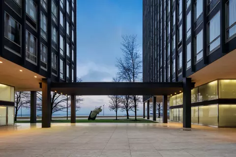 880 N Lake Shore Dr #5D, Chicago, IL 60611