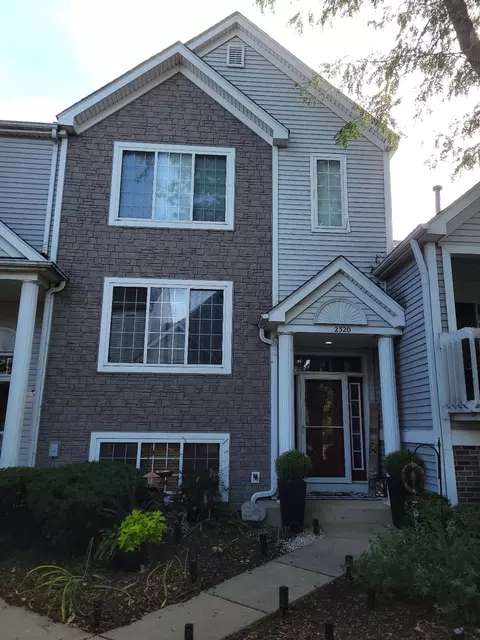 2320 Dawson Ln, Algonquin, IL 60102