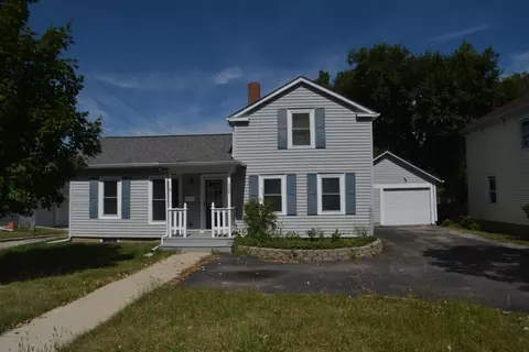 328 W Grant Hwy, Marengo, IL 60152