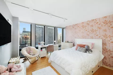 Bedroom - 200 E Delaware Pl #33F, Chicago, IL 60611 photo 2 of 3