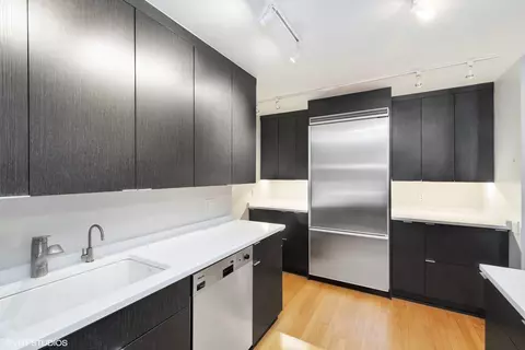 Kitchen - 200 E Delaware Pl #33F, Chicago, IL 60611 photo 1 of 4