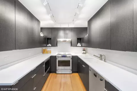 Kitchen - 200 E Delaware Pl #33F, Chicago, IL 60611 photo 2 of 4