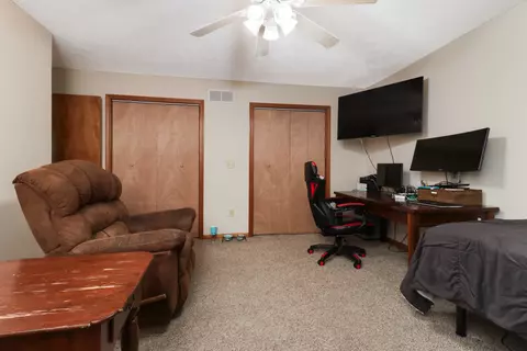 706 Landau, Normal, IL 61761 photo 30