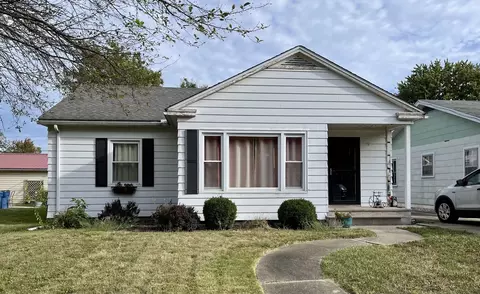 318 W Delaware St, Dwight, IL 60420