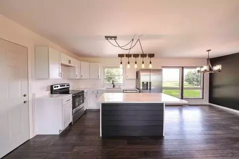 550 W Spring Rd, Mazon, IL 60444 photo 2
