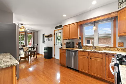 534 S 7th St, Dundee, IL 60118 photo 7
