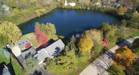 26 W108 Tomahawk Dr, Wheaton, IL 60189 photo 1