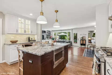 Kitchen - 1009 N Scott St, Wheaton, IL 60187 photo 4 of 4