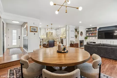 Dining - 1009 N Scott St, Wheaton, IL 60187 photo 3 of 3
