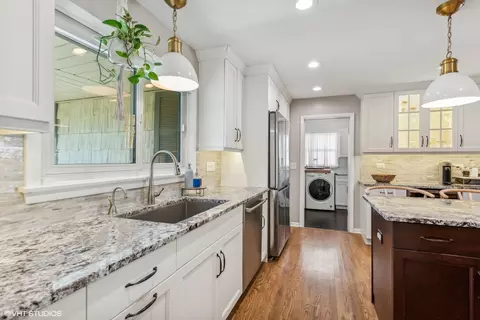 Kitchen - 1009 N Scott St, Wheaton, IL 60187 photo 3 of 4