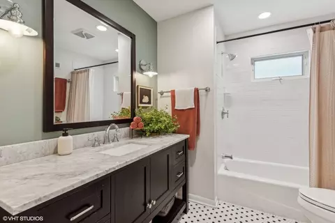 Bath - 1009 N Scott St, Wheaton, IL 60187 photo 1 of 2