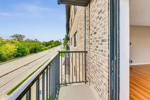 Exterior - 960 S River Rd #309, Des Plaines, IL 60016 photo 3 of 4