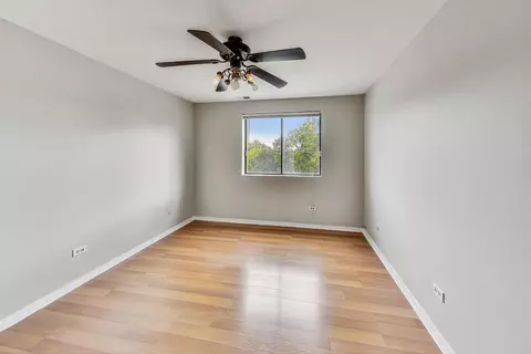 Bedroom - 960 S River Rd #309, Des Plaines, IL 60016 photo 2 of 4