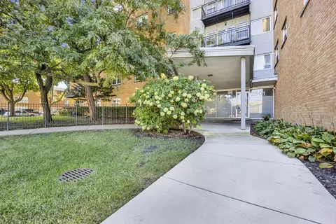 2501 W Bryn Mawr Ave #101, Chicago, IL 60659