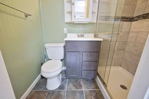 Bath - 540 S Enos Ave, Kankakee, IL 60901 photo 1 of 2