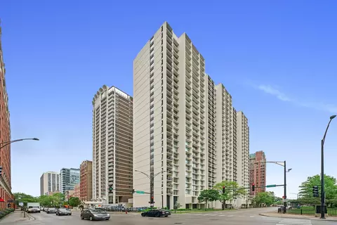 3200 N Lake Shore Dr #605, Chicago, IL 60657