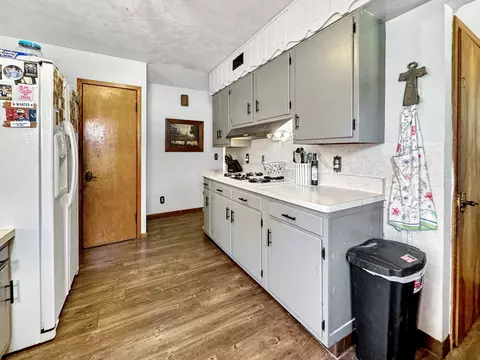 Kitchen - 435 W 7th St, Pecatonica, IL 61063 photo 6 of 9
