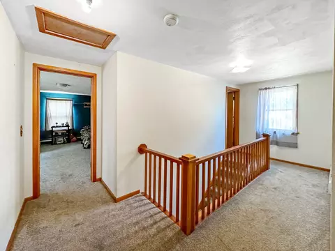 Entry Way - 435 W 7th St, Pecatonica, IL 61063 photo 2 of 5