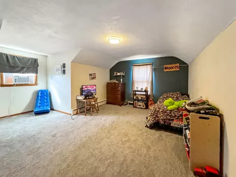 Bedroom - 435 W 7th St, Pecatonica, IL 61063 photo 3 of 5