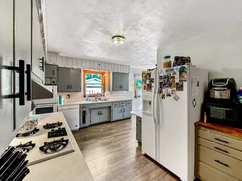 Kitchen - 435 W 7th St, Pecatonica, IL 61063 photo 4 of 9
