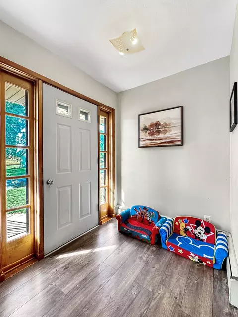 Entry Way - 435 W 7th St, Pecatonica, IL 61063 photo 5 of 5
