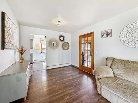 Entry Way - 435 W 7th St, Pecatonica, IL 61063 photo 1 of 5