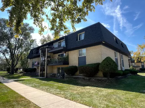 11104 S 84th Ave #3A, Palos Hills, IL 60465
