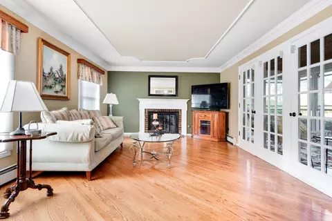 Living - 18802 113th Ave, Mokena, IL 60448 photo 1 of 3