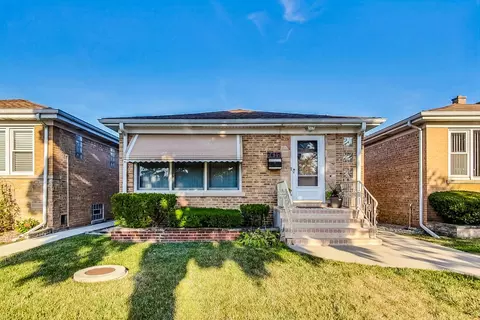 7417 N Osceola Ave, Chicago, IL 60631