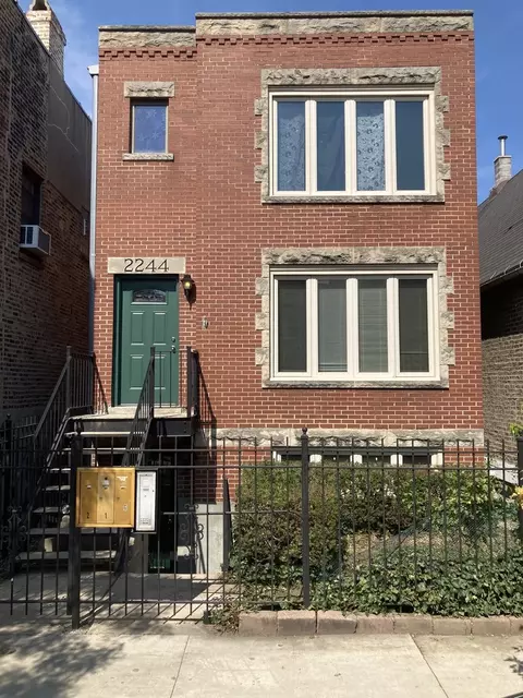 2244 W Taylor St, Chicago, IL 60612