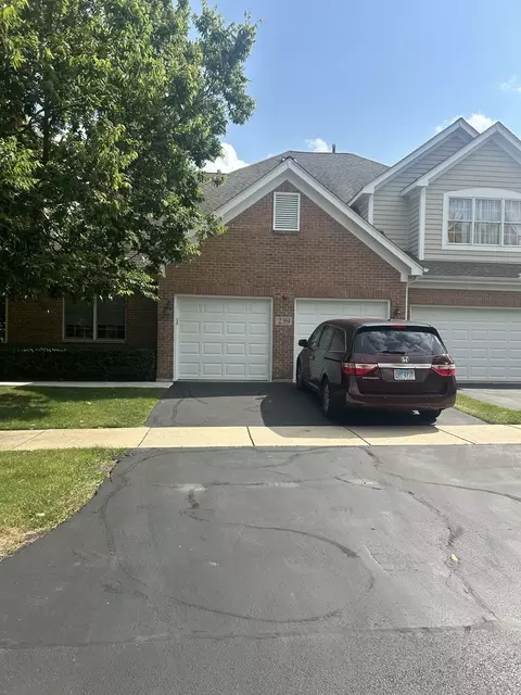239 Orchard Ln, Glen Ellyn, IL 60137