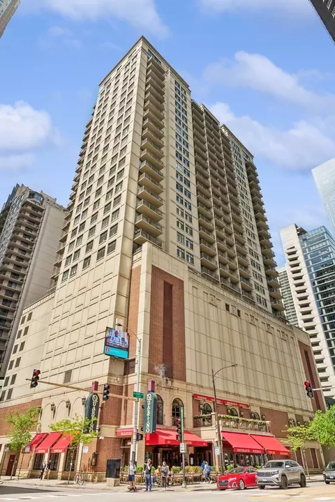 630 N State St #2301, Chicago, IL 60654