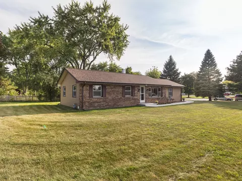 111 E Devon Ave, Bartlett, IL 60103 photo 2