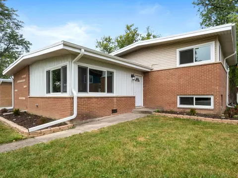 331 Sandra Ln, Chicago Heights, IL 60411