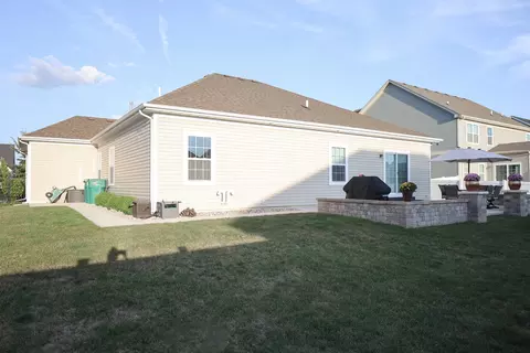 Exterior - 16415 S Mueller Cir, Plainfield, IL 60586 photo 3 of 9