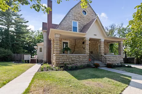 1215 Oakland Ave, Rockford, IL 61107