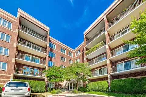 5225 N Riversedge Ter #514, Chicago, IL 60630