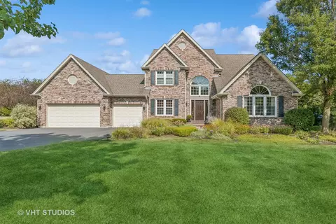 3602 Franklin Ct, Crystal Lake, IL 60014