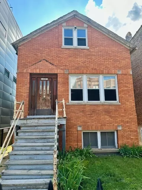 1520 N Campbell Ave, Chicago, IL 60622