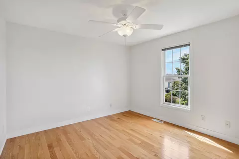 Bedroom - 905 Switchgrass Ln, Champaign, IL 61822 photo 5 of 9