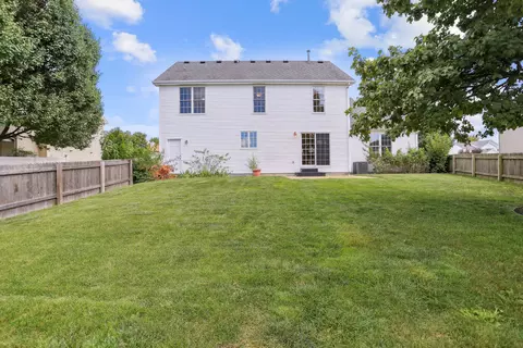 Exterior - 905 Switchgrass Ln, Champaign, IL 61822 photo 6 of 7