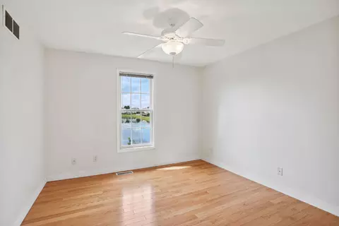 Bedroom - 905 Switchgrass Ln, Champaign, IL 61822 photo 3 of 9